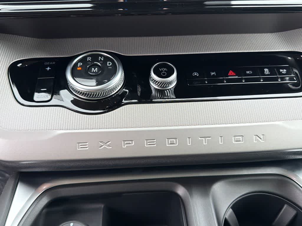 Thumbnail: 2026 Ford Expedition MAX - 32