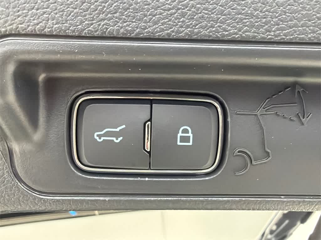 Thumbnail: 2026 Ford Explorer - 17