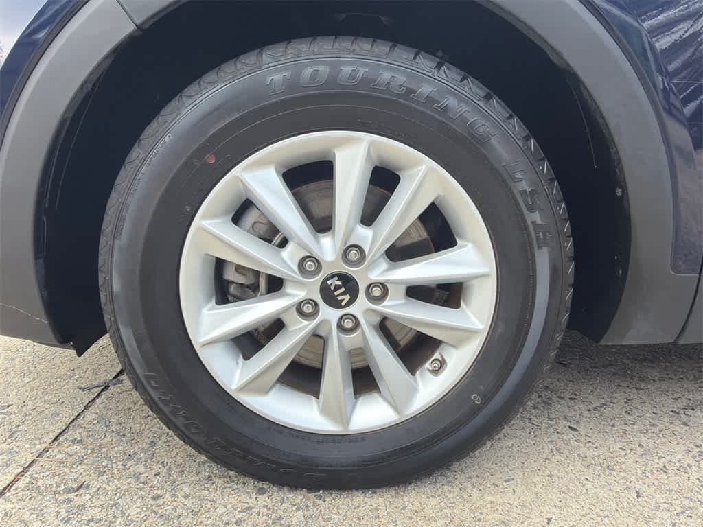 Thumbnail: 2020 Kia Sorento - 9