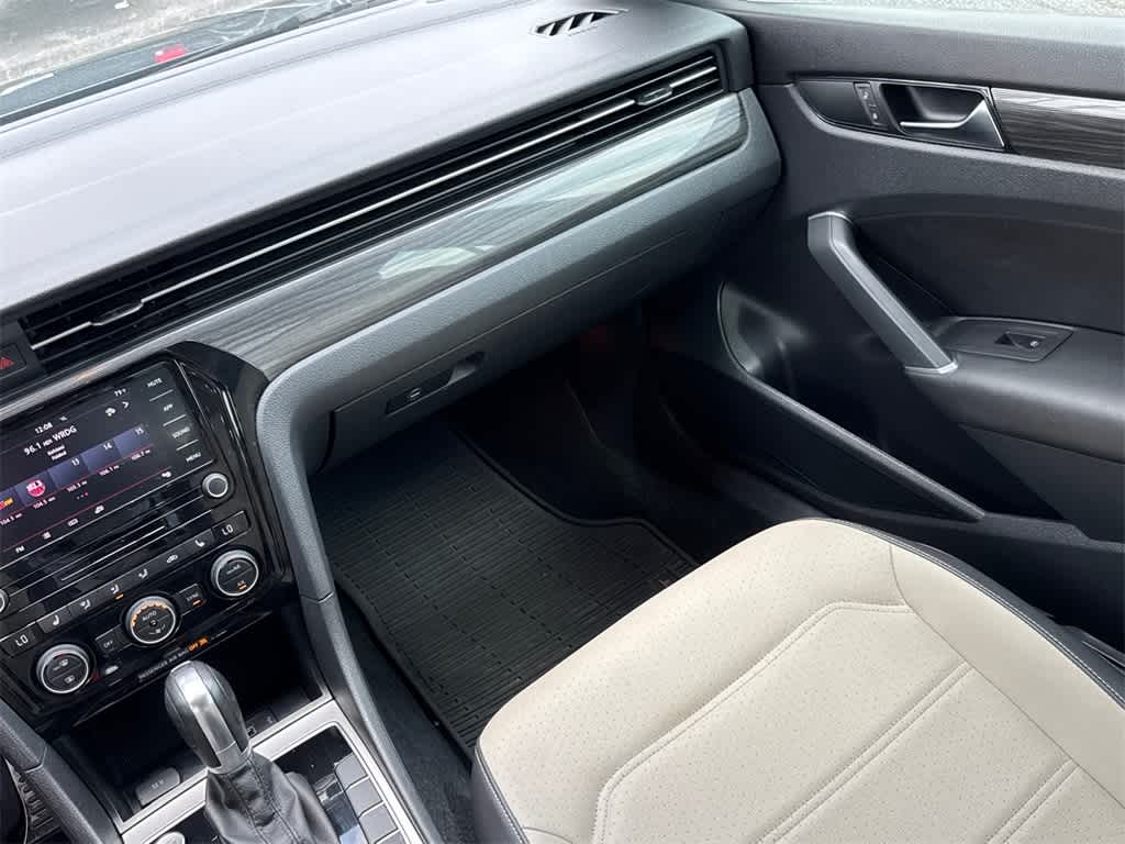 Thumbnail: 2020 Volkswagen Passat - 20