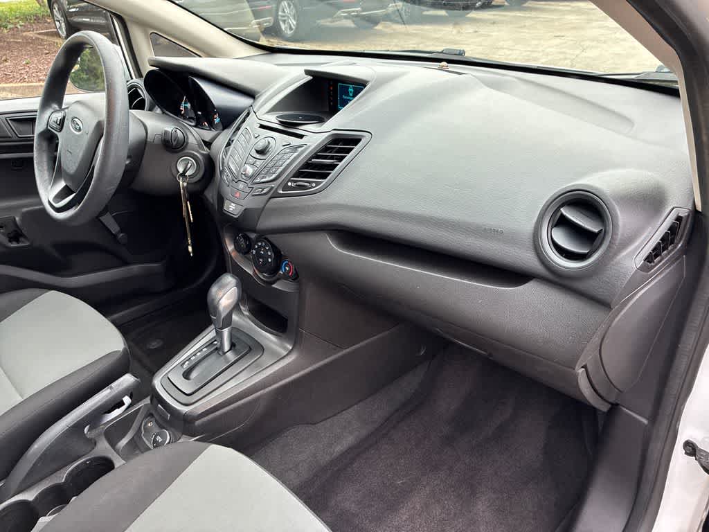 Thumbnail: 2015 Ford Fiesta - 13