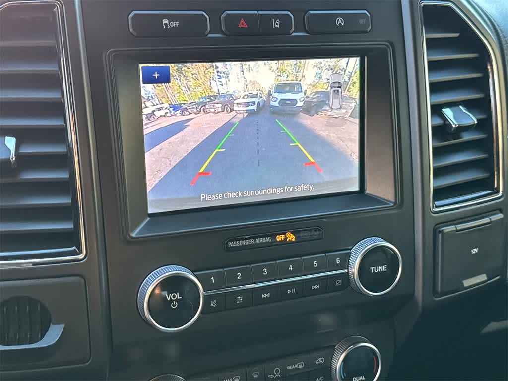 Thumbnail: 2020 Ford Expedition - 32