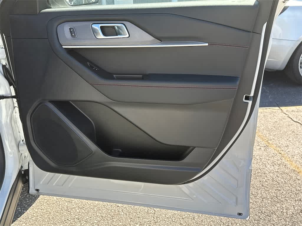 Thumbnail: 2025 Ford Explorer - 15