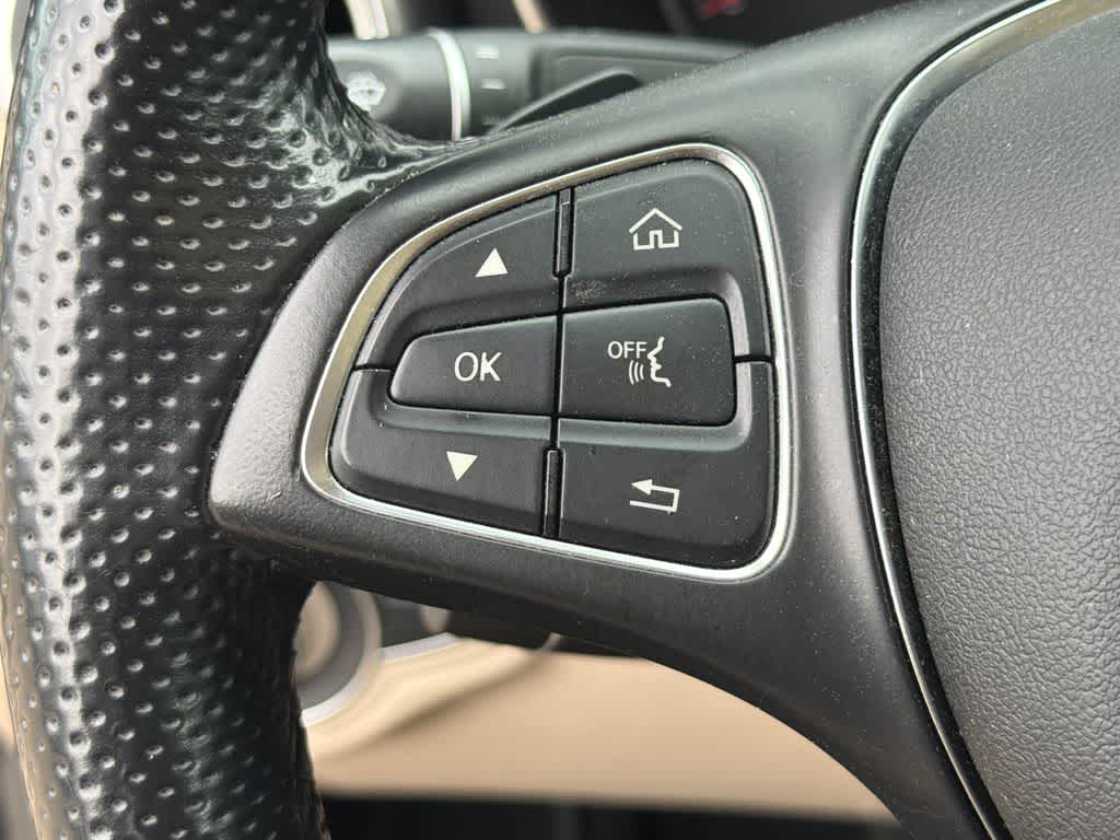 Thumbnail: 2017 Mercedes-Benz C-Class - 22