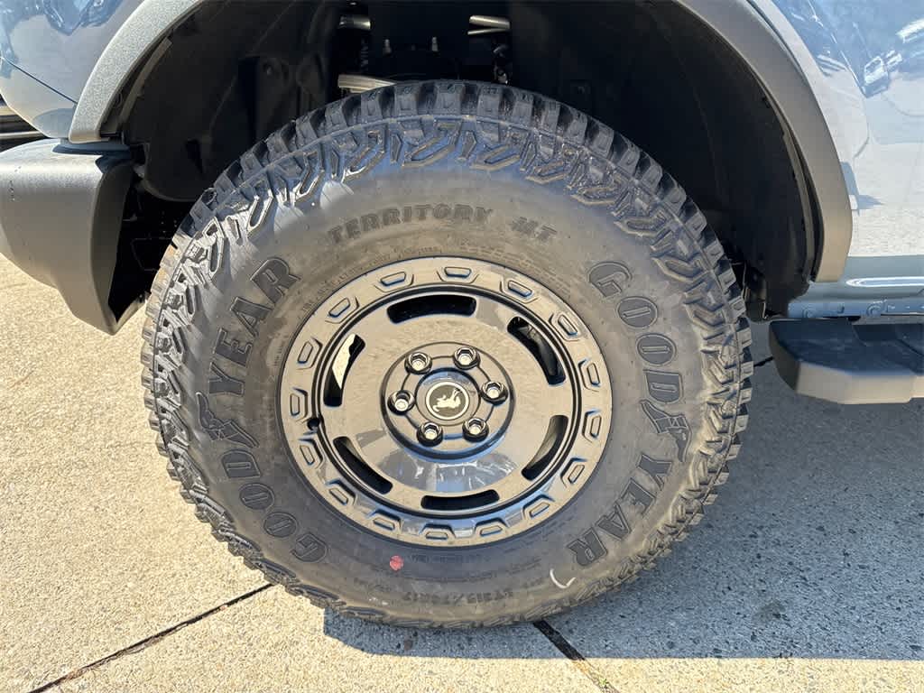2024 Ford Bronco Outer Banks 9