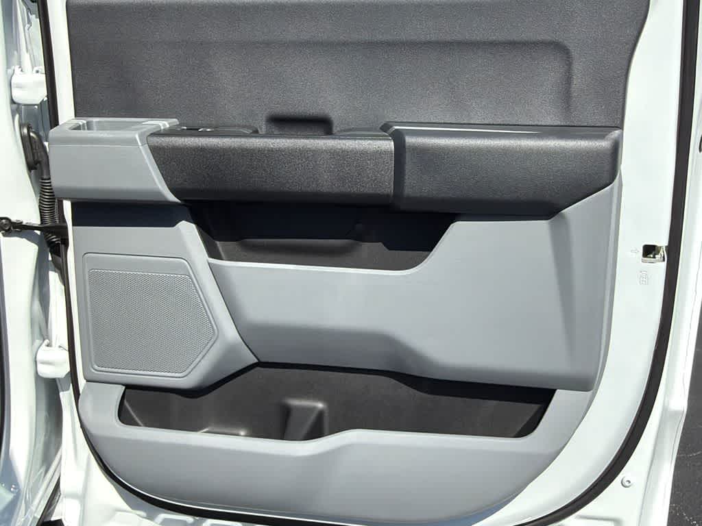 Thumbnail: 2025 Ford F-350 - 15