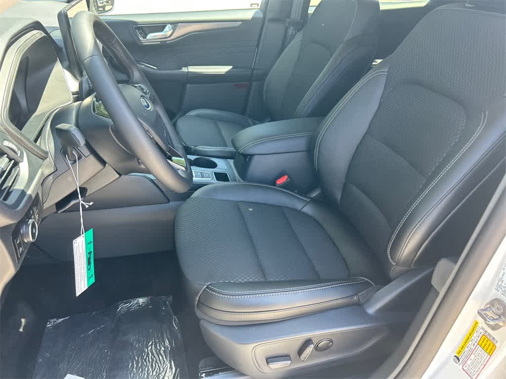 Thumbnail: 2025 Ford Escape - 10