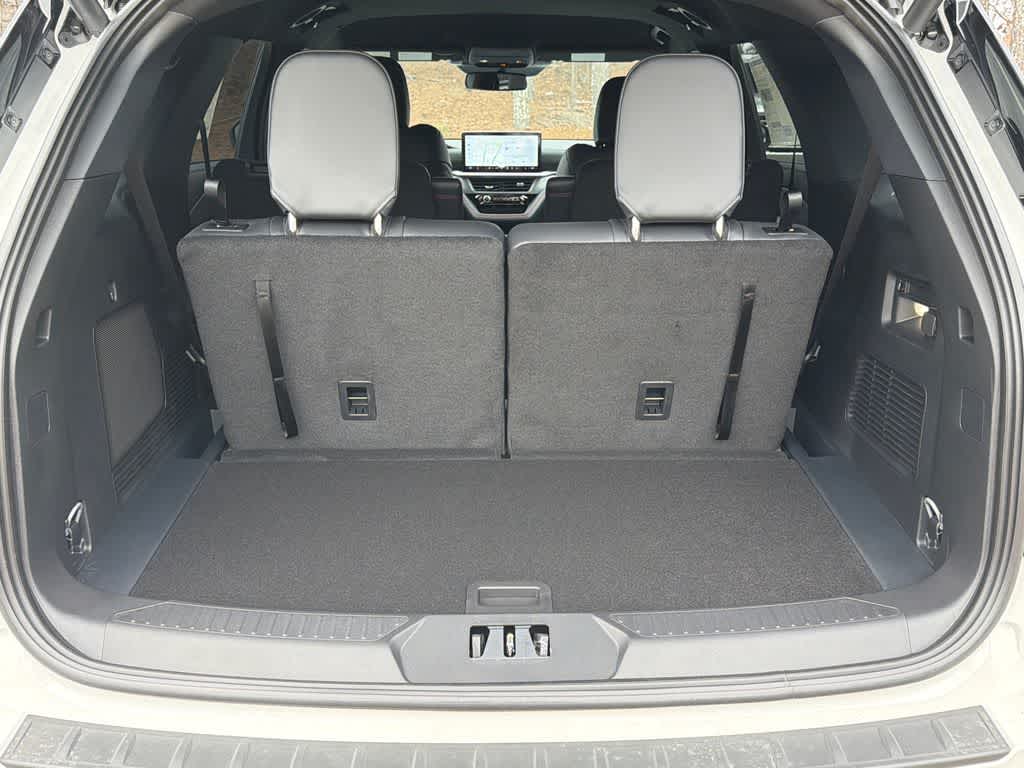 Thumbnail: 2026 Ford Explorer - 16