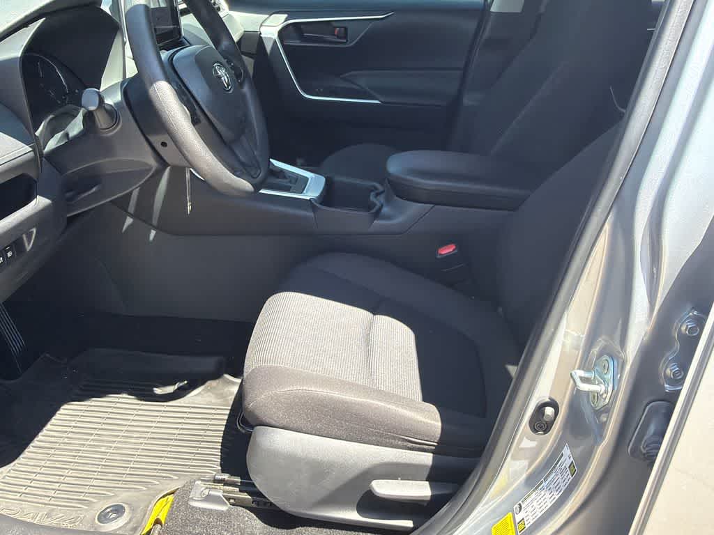 Thumbnail: 2024 Toyota RAV4 - 10