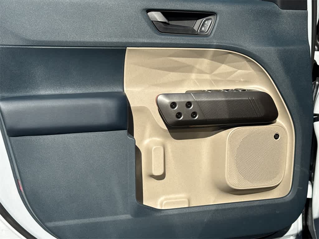 Thumbnail: 2025 Ford Maverick - 10