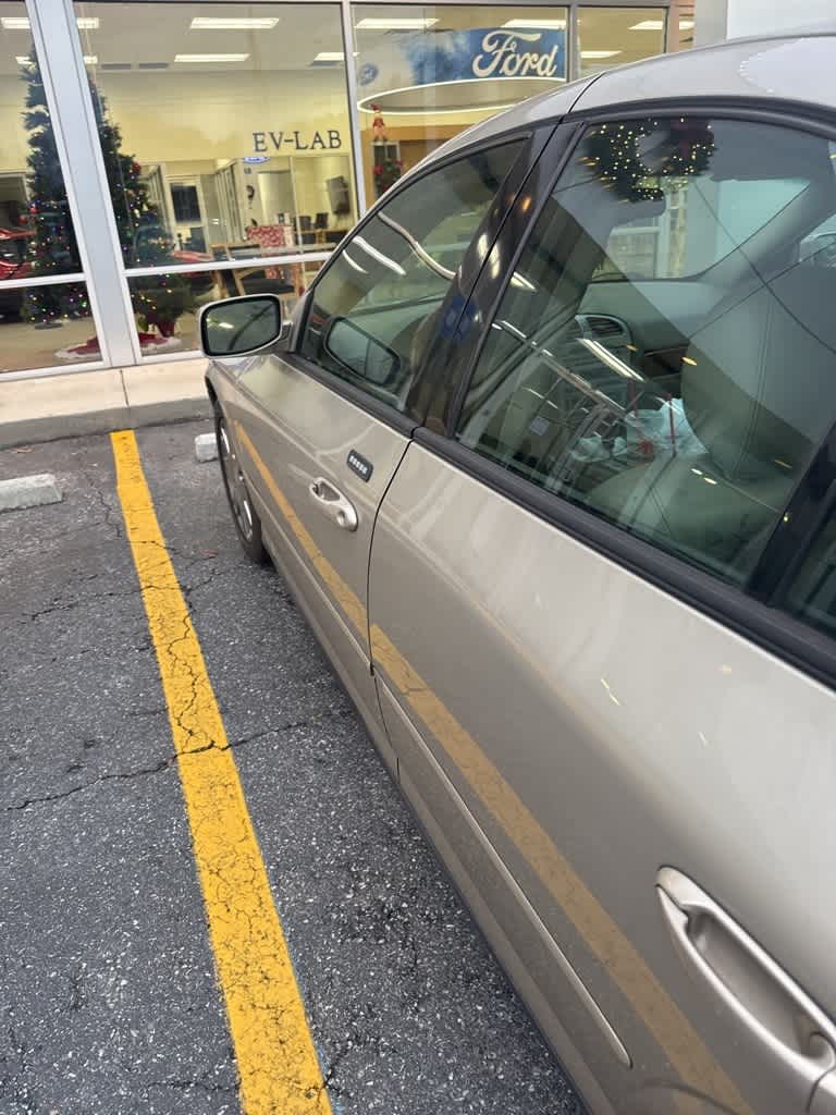 Thumbnail: 2004 Lincoln LS - 13