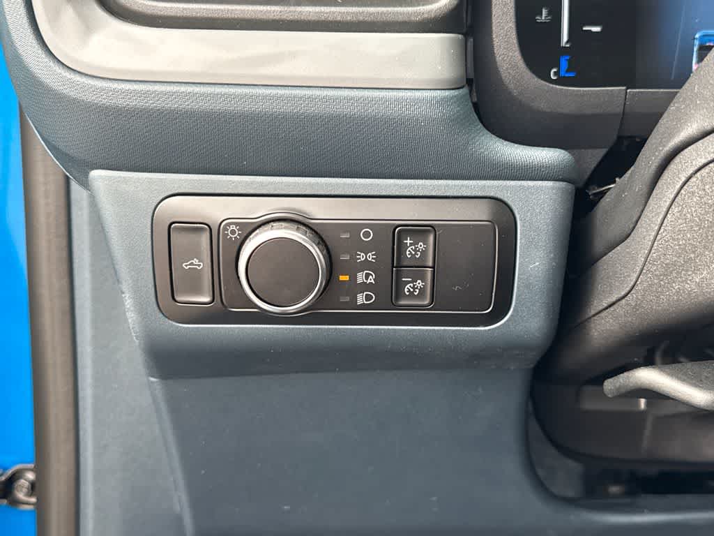 Thumbnail: 2025 Ford Maverick - 31