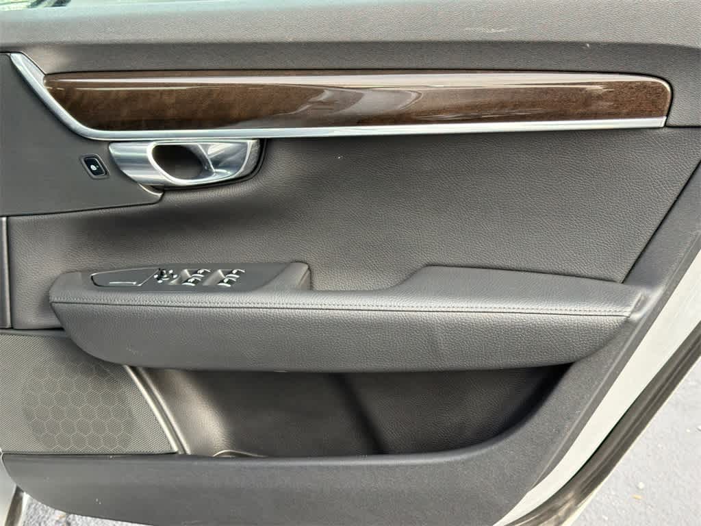 Thumbnail: 2018 Volvo S90 - 15