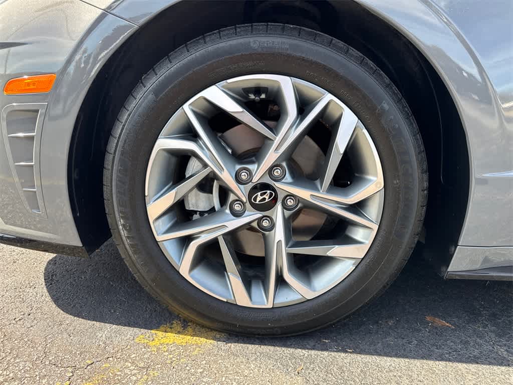 Thumbnail: 2023 Hyundai Sonata - 9