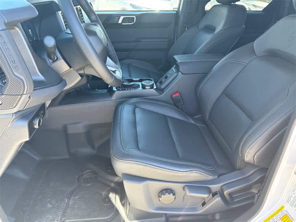 Thumbnail: 2025 Ford Bronco - 10