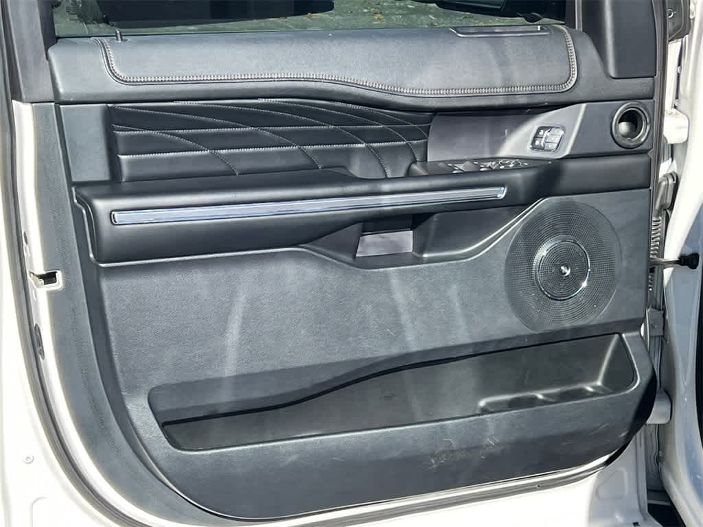 Thumbnail: 2019 Ford Expedition - 11