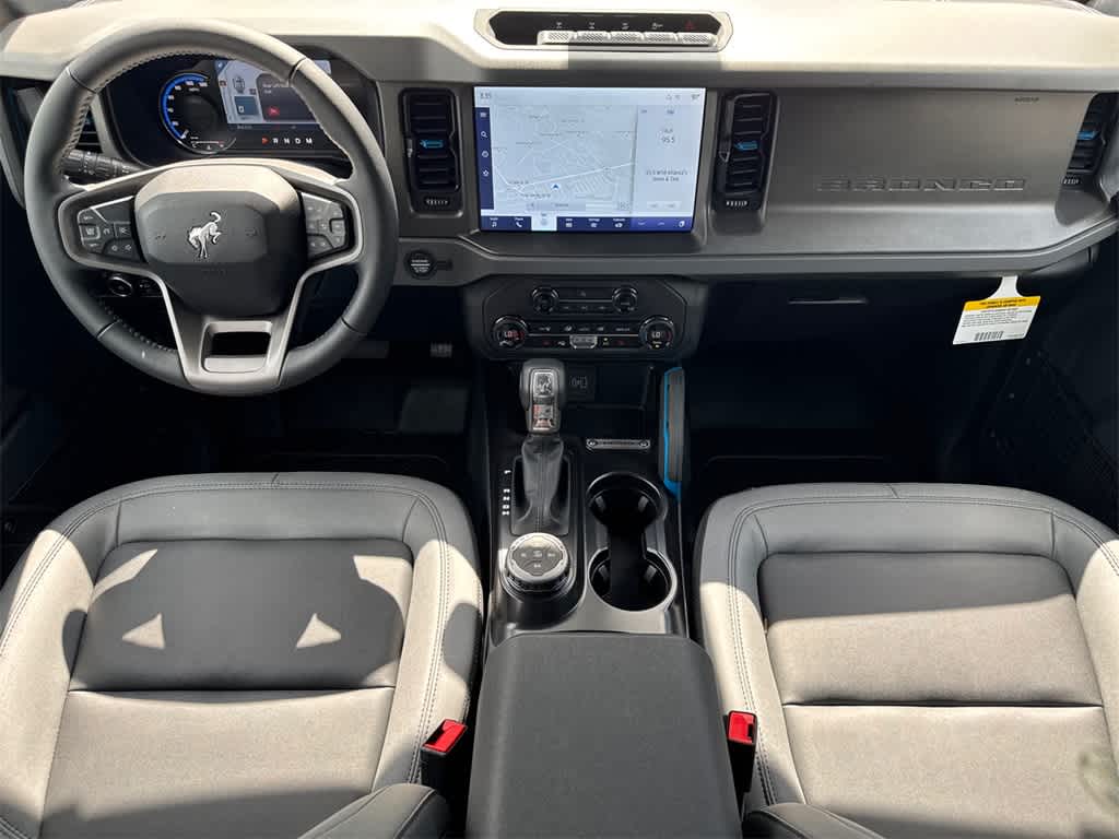 2024 Ford Bronco Black Diamond 18