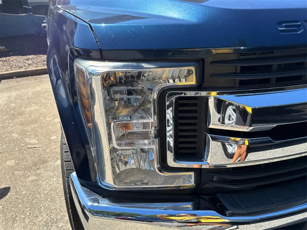 Thumbnail: 2019 Ford Econoline - 10