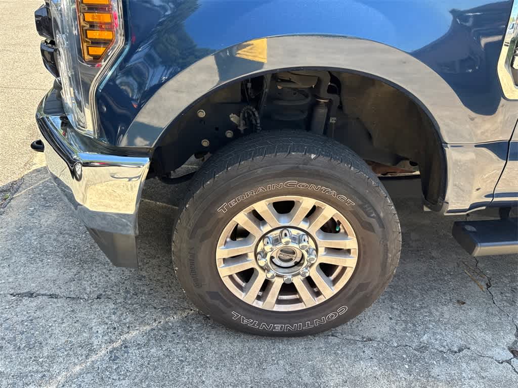 Thumbnail: 2019 Ford Econoline - 8