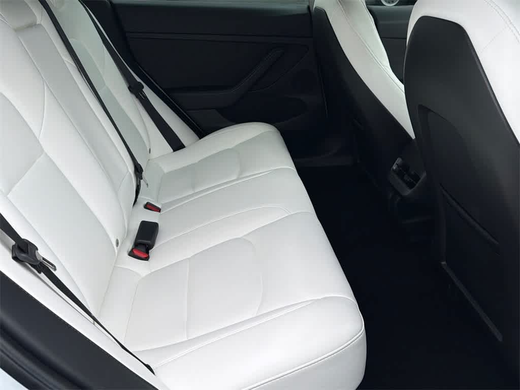 Thumbnail: 2022 Tesla Model 3 - 14