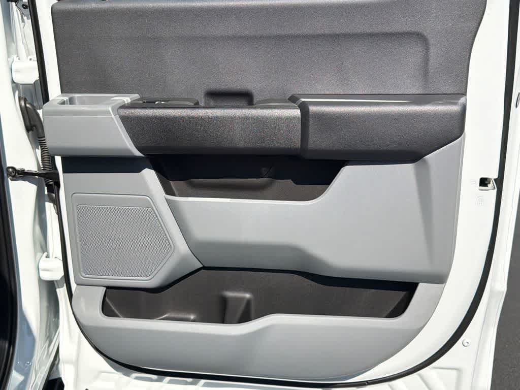 Thumbnail: 2025 Ford F-350 - 45