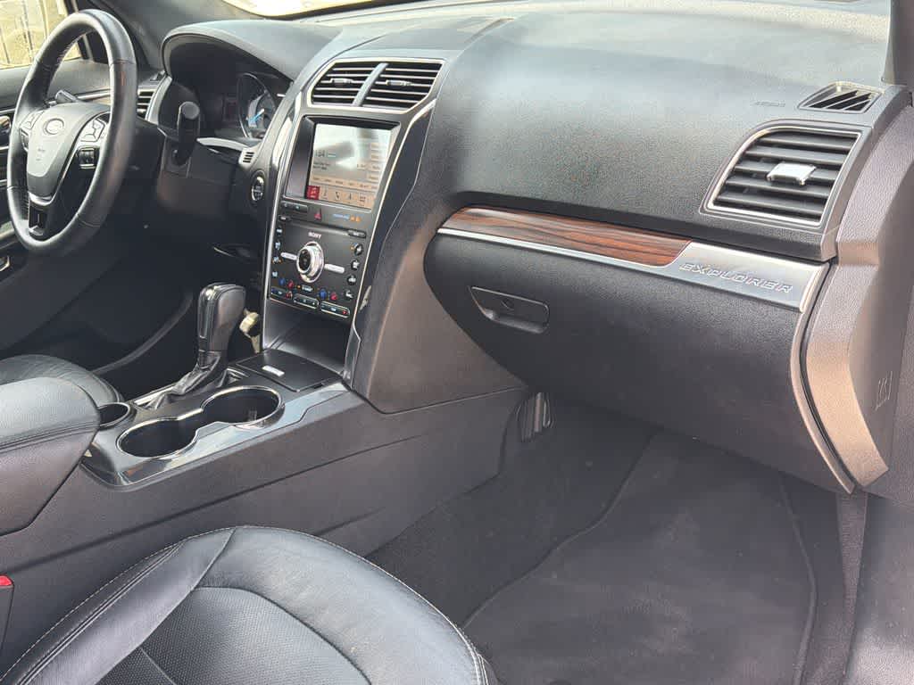 Thumbnail: 2019 Ford Explorer - 13