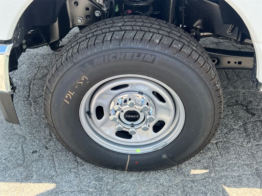 Thumbnail: 2025 Ford F-250 - 9