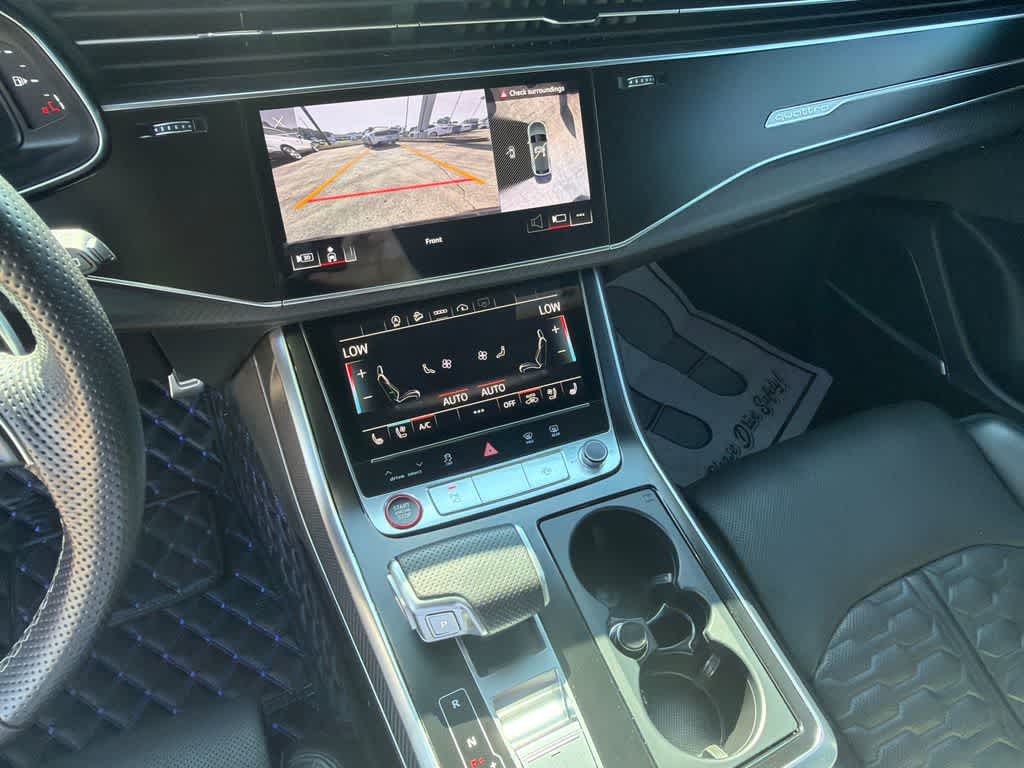 Thumbnail: 2022 Audi RS Q8 - 25