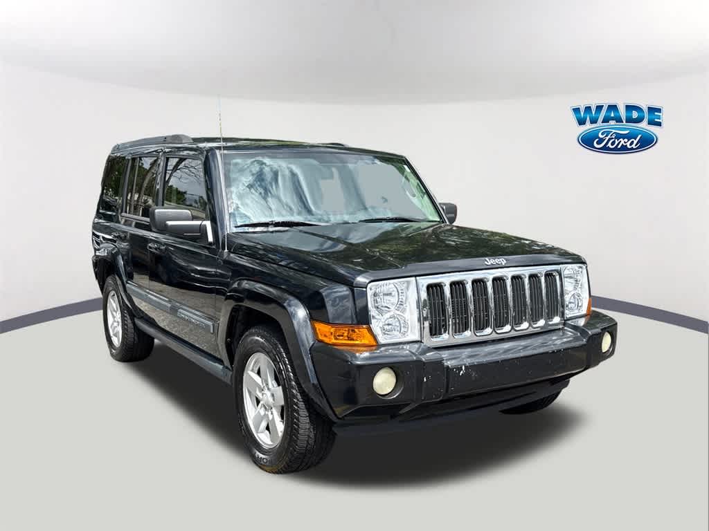 Thumbnail: 2008 Jeep Commander - 3