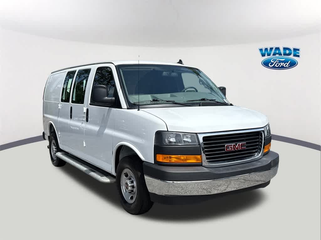 Thumbnail: 2023 GMC Savana - 3