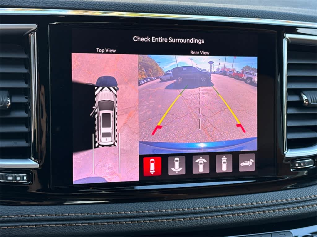 Thumbnail: 2022 Chrysler Pacifica - 30