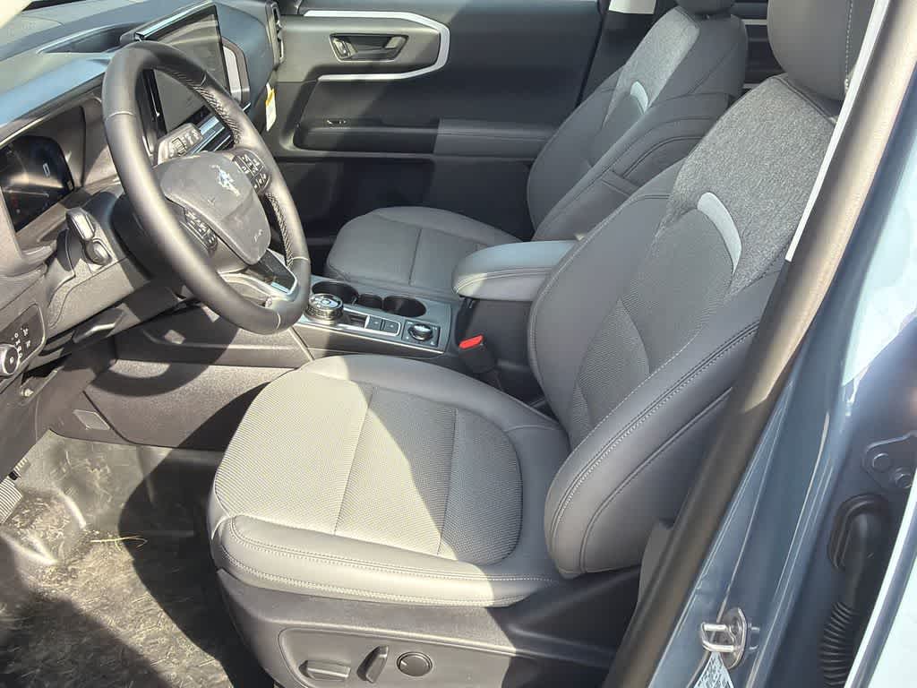 Thumbnail: 2025 Ford Bronco Sport - 10