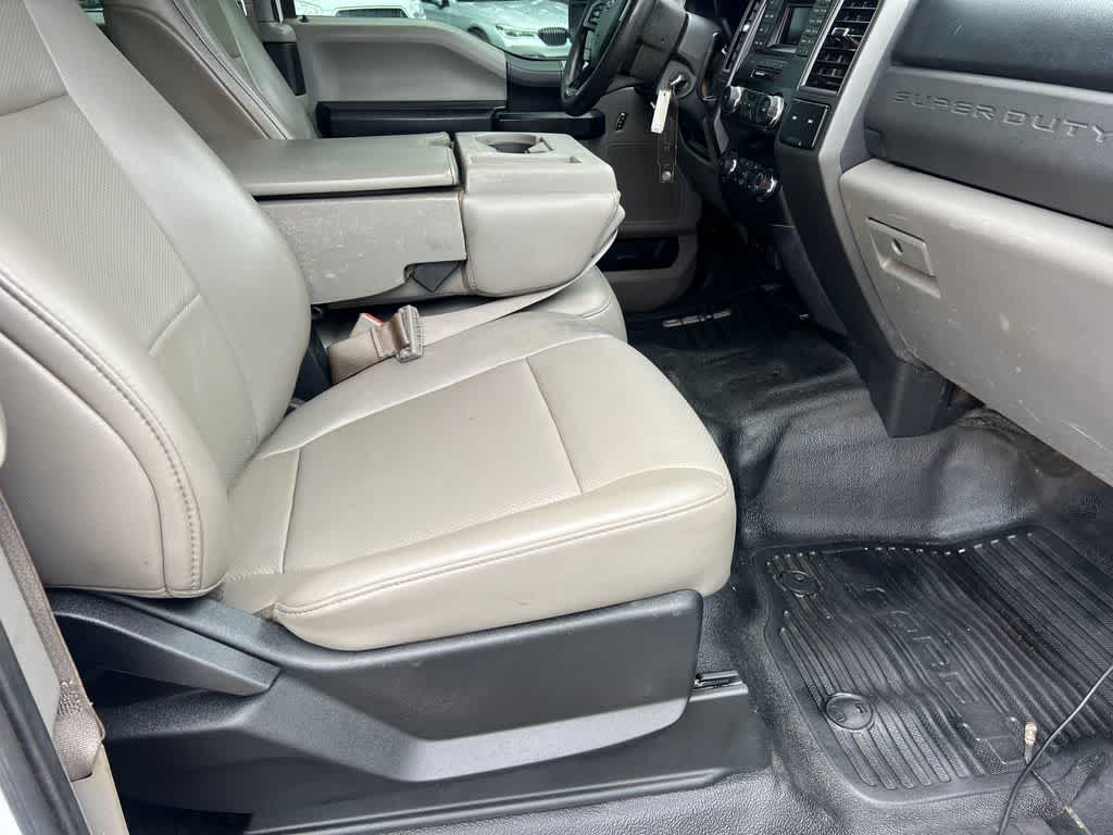 Thumbnail: 2019 Ford Econoline - 12