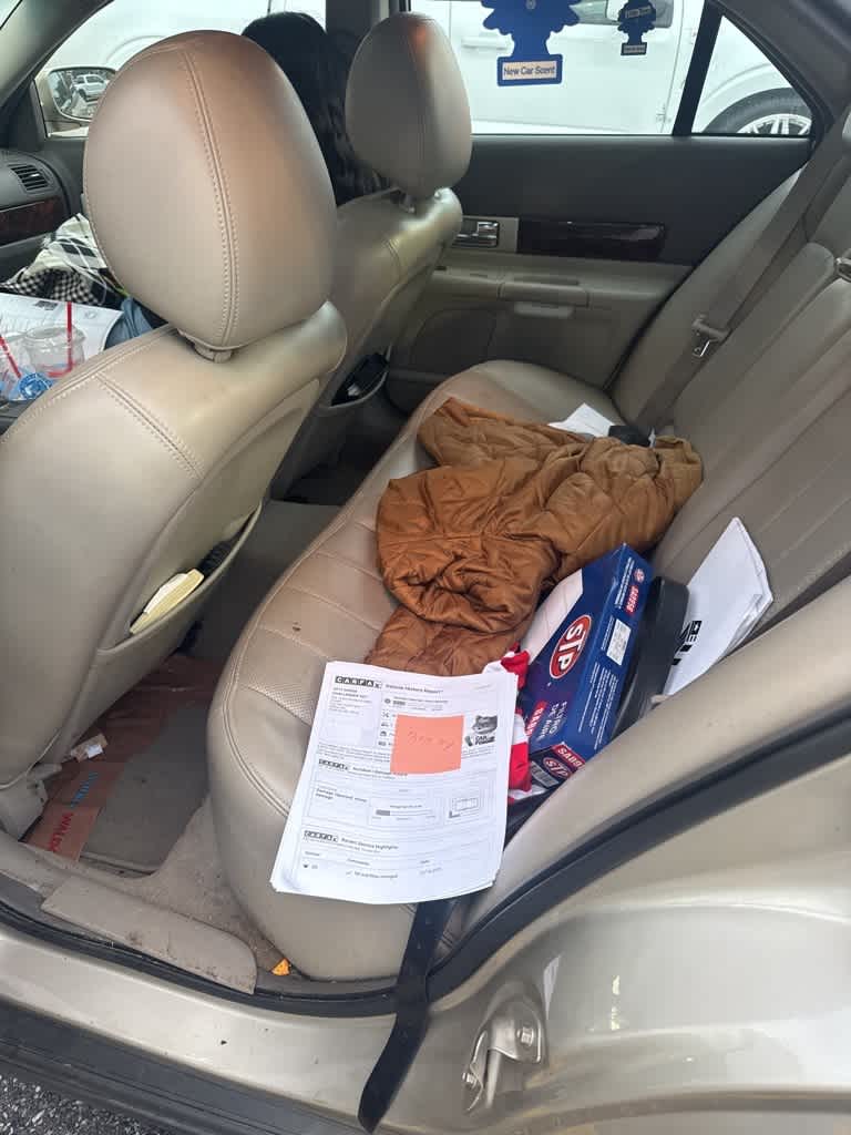 Thumbnail: 2004 Lincoln LS - 9