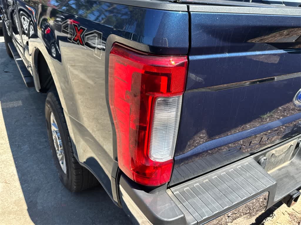 Thumbnail: 2019 Ford Econoline - 12
