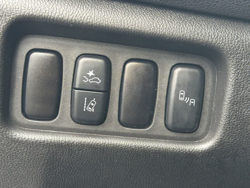 Thumbnail: 2024 Mitsubishi Outlander Sport - 31