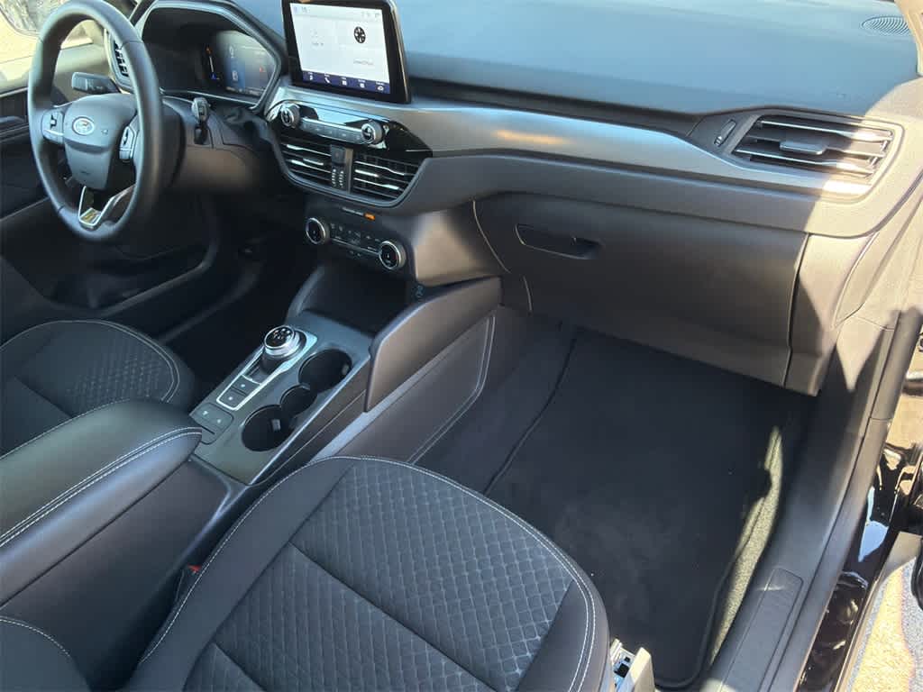 Thumbnail: 2023 Ford Escape - 13