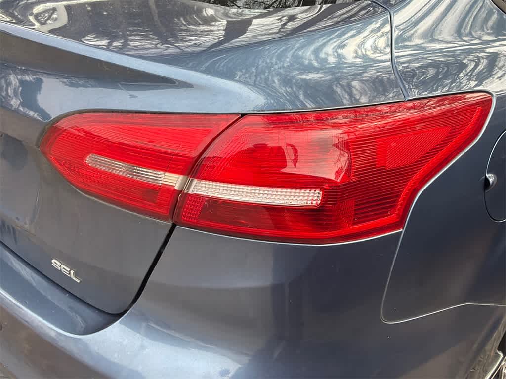 Thumbnail: 2018 Ford Focus - 9