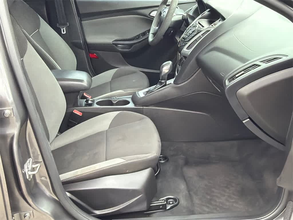 Thumbnail: 2013 Ford Focus - 12