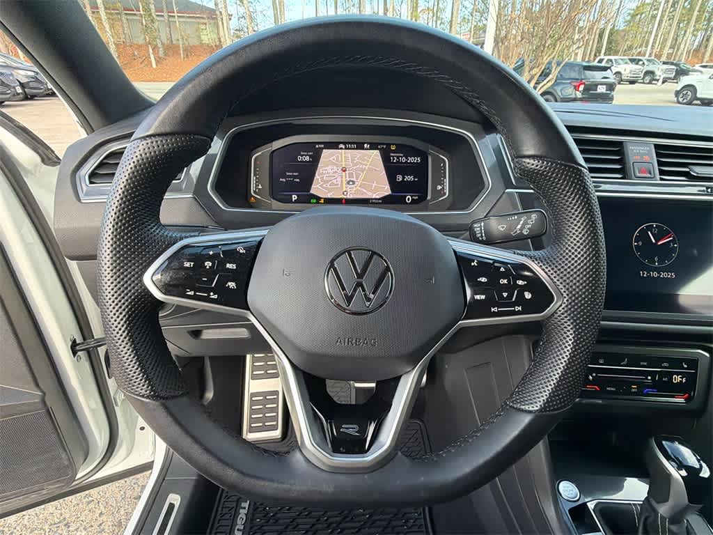 Thumbnail: 2022 Volkswagen Tiguan - 22