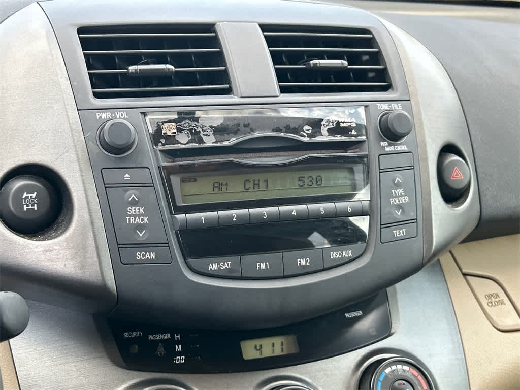 Thumbnail: 2010 Toyota RAV4 - 25