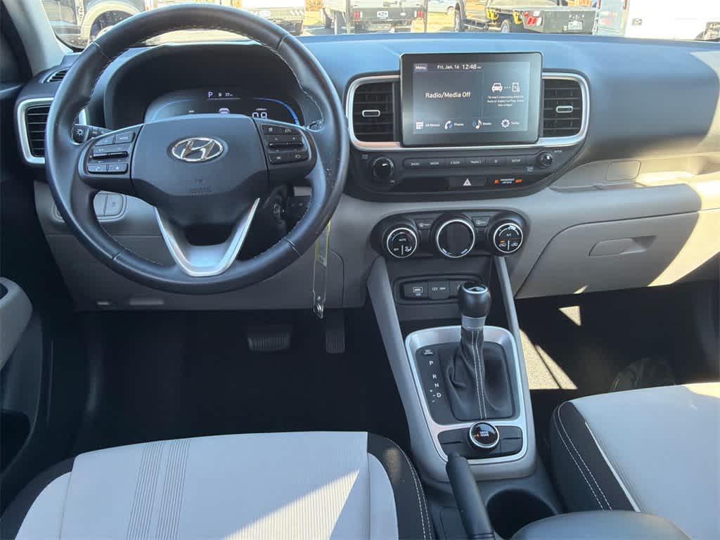 Thumbnail: 2023 Hyundai Venue - 19