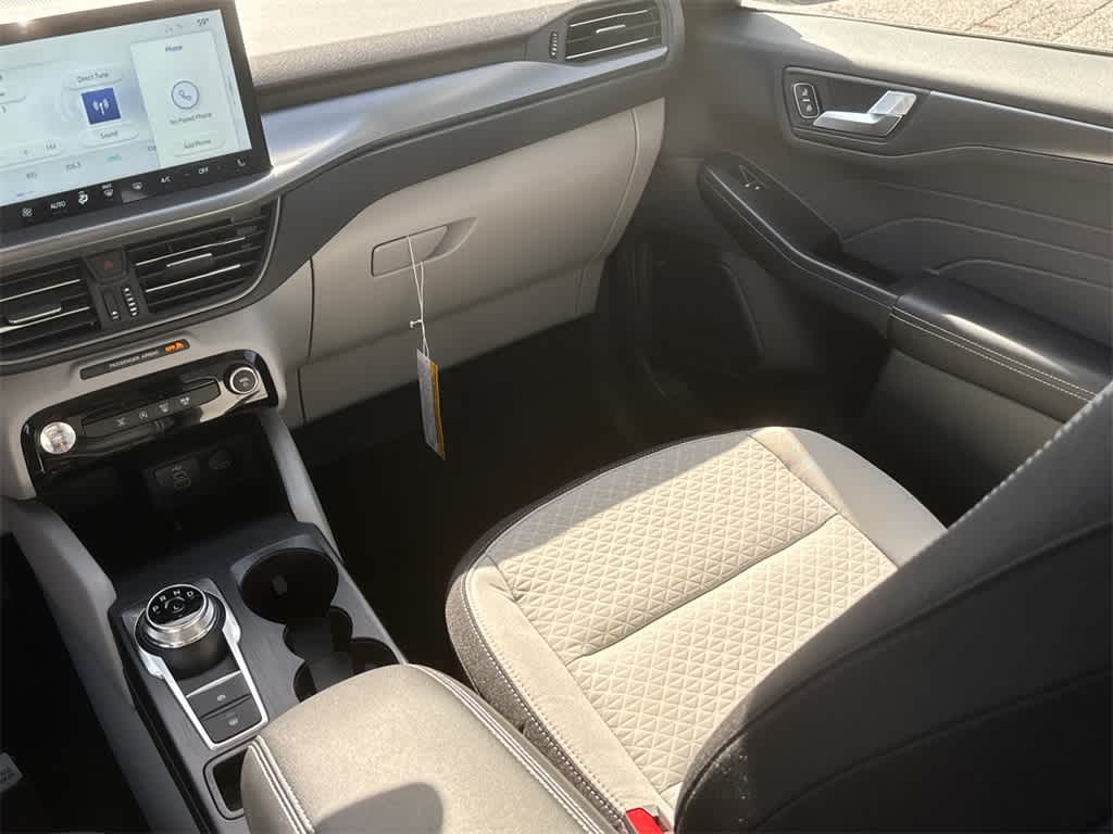 Thumbnail: 2025 Ford Escape - 19