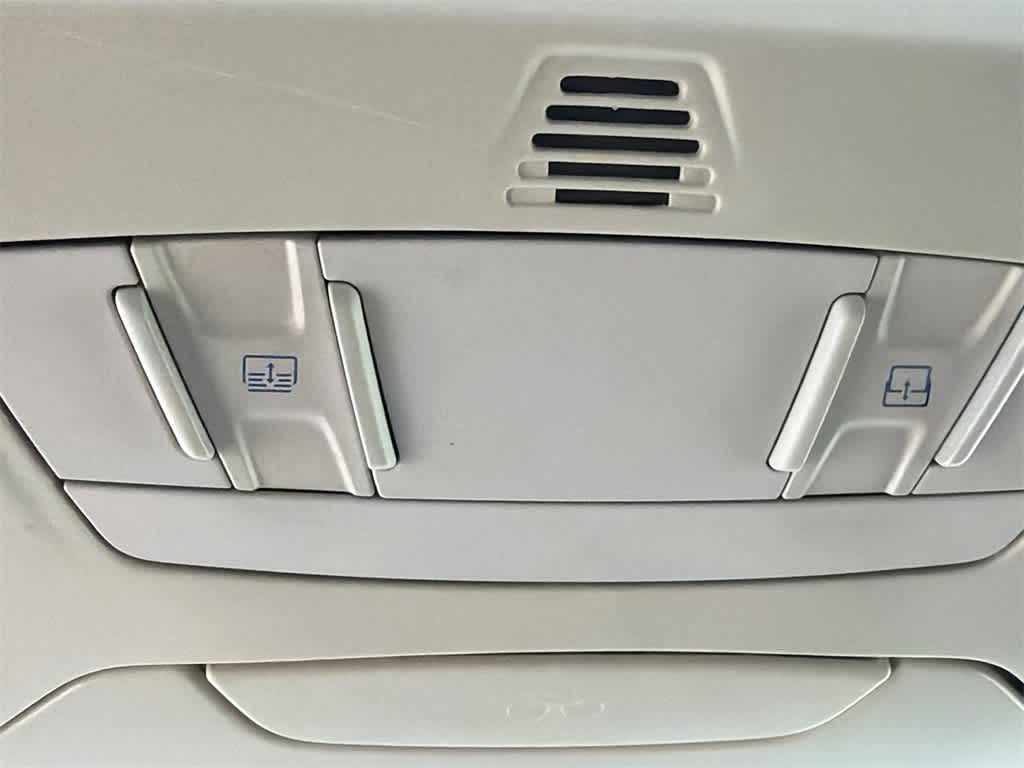 Thumbnail: 2016 Ford Escape - 31