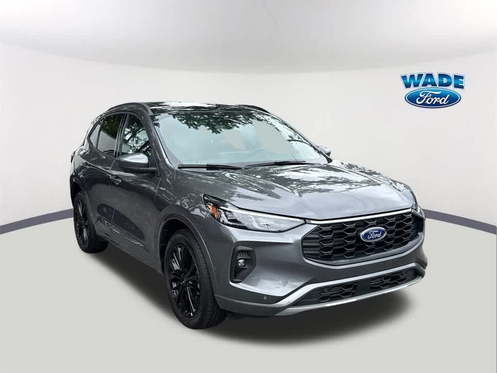 Thumbnail: 2024 Ford Escape - 3