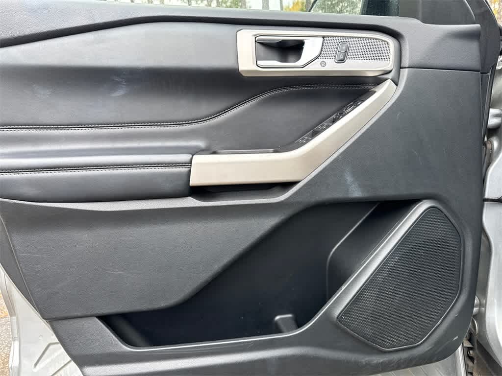 Thumbnail: 2023 Ford Explorer - 8