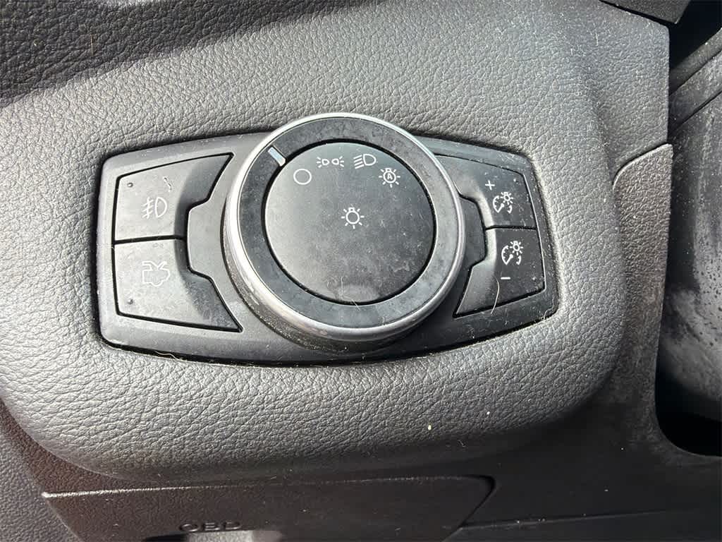 Thumbnail: 2016 Ford Escape - 32