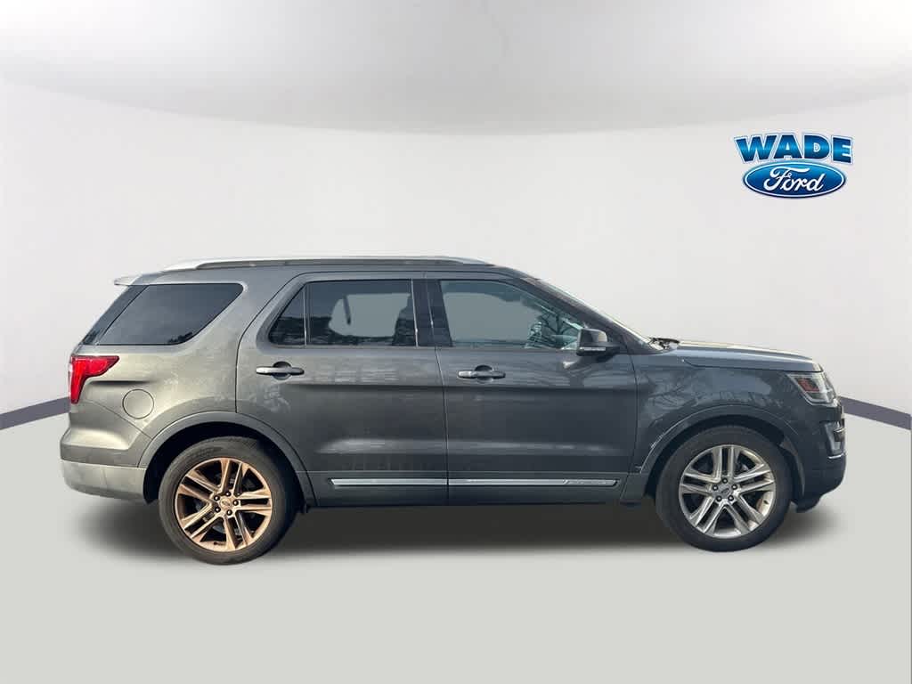 Thumbnail: 2017 Ford Explorer - 4