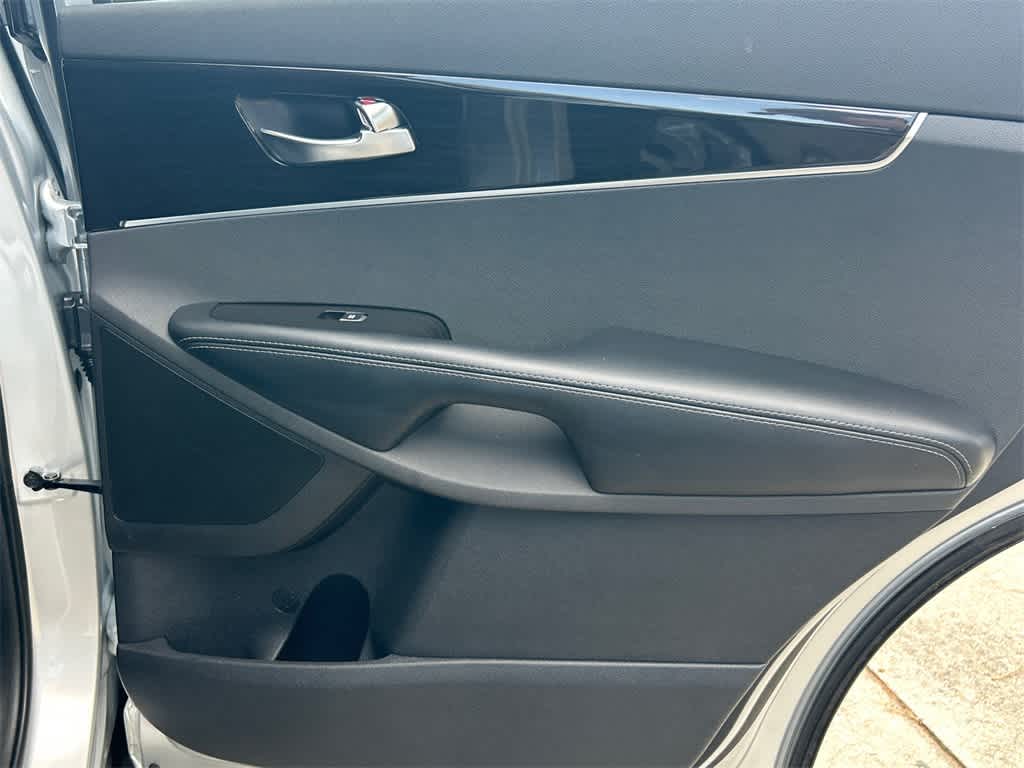 Thumbnail: 2019 Kia Sorento - 15