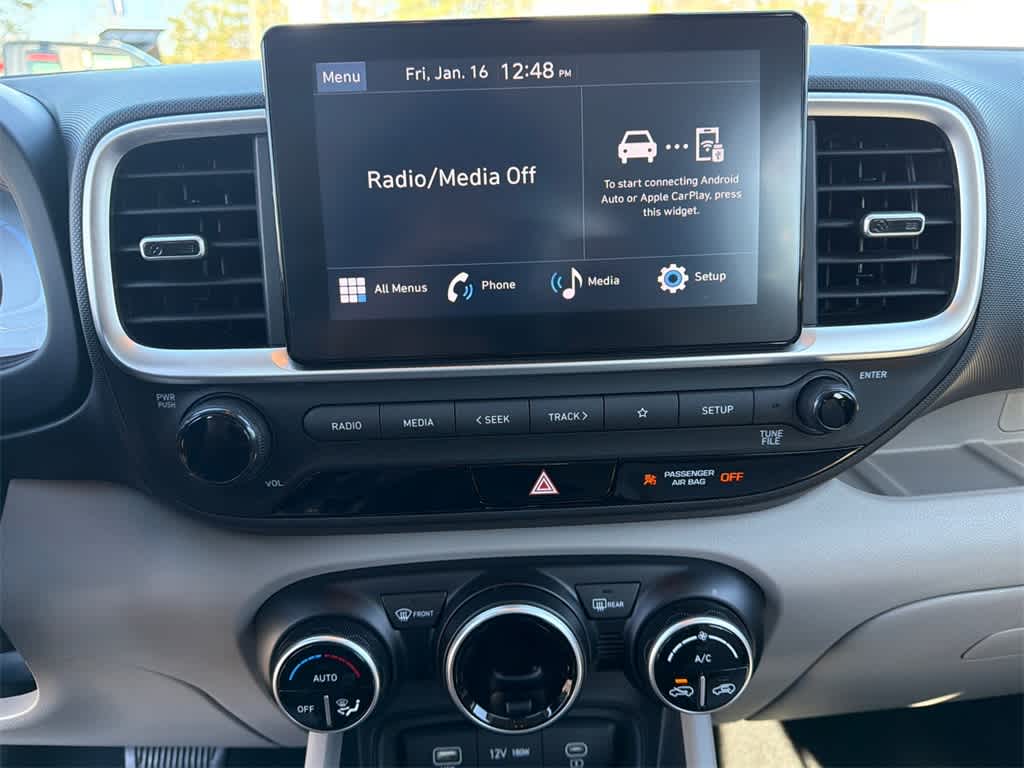 Thumbnail: 2023 Hyundai Venue - 25